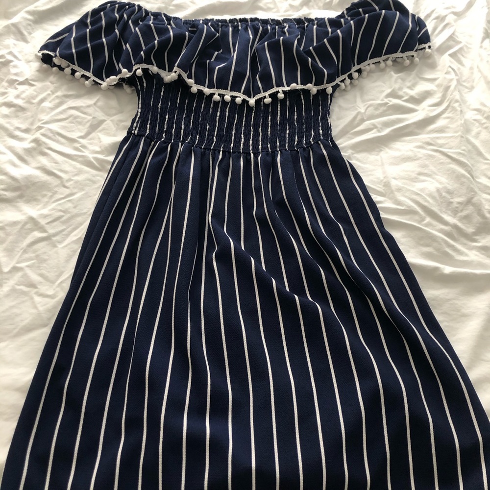 Blue/white off shoulder dress